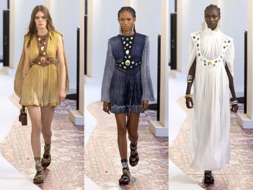 今年時裝周上驚艷的服裝設計,預示明年的流行元素